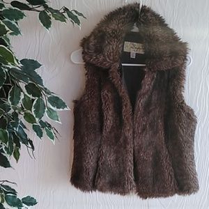3/15 Brown faux fur vest